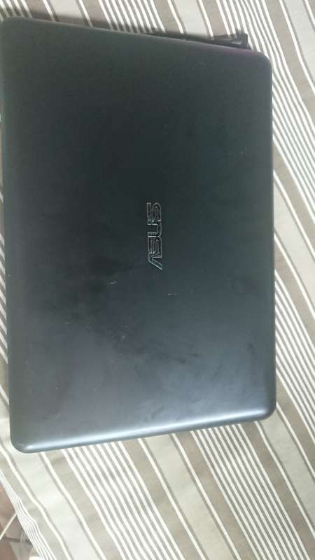 Asus E402N Notebook